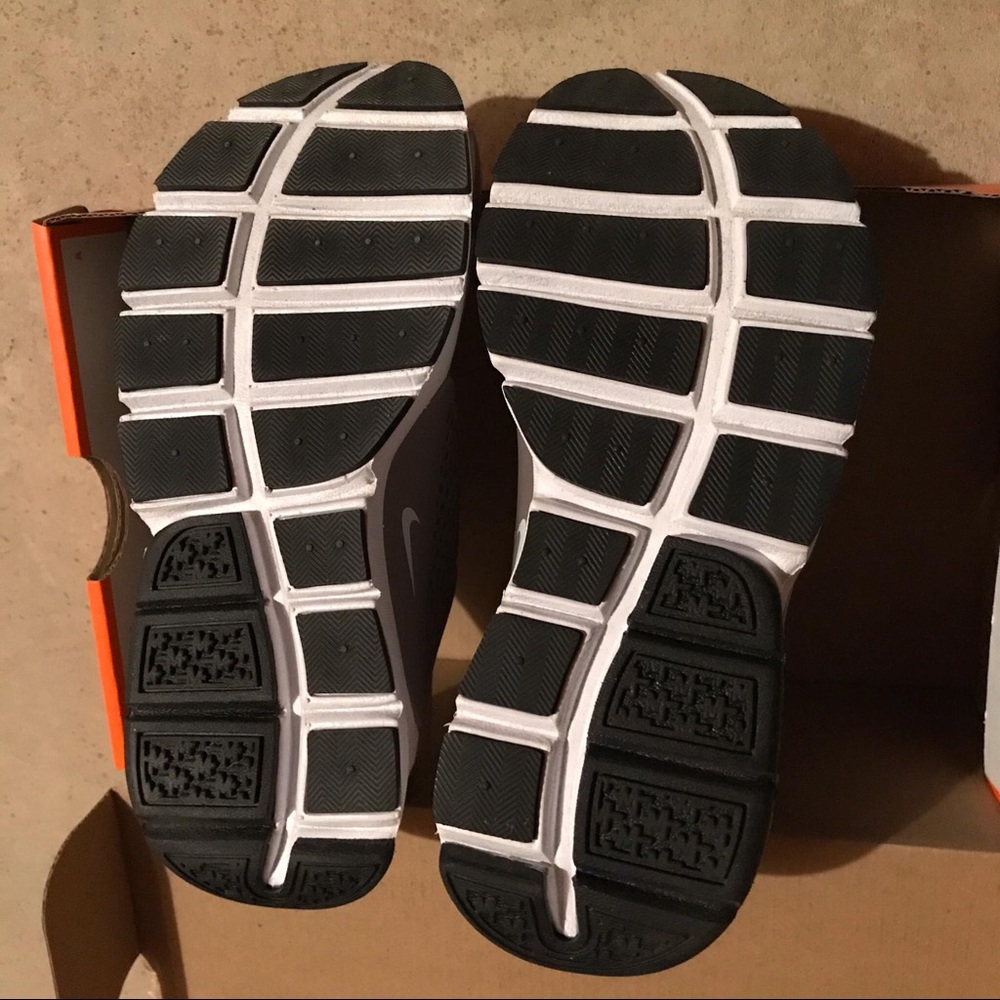 Nike sneakers - Picture 5 of 6